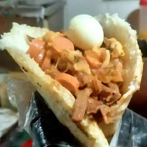 Arepa Salchi Pollo