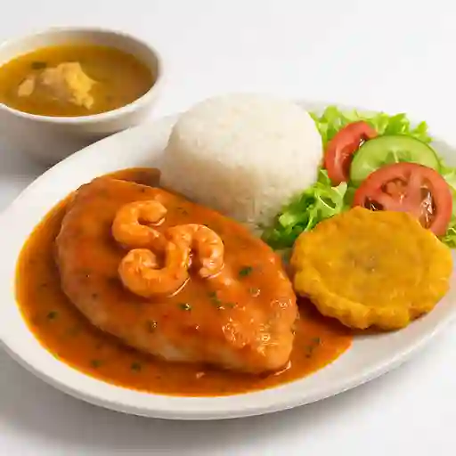 Pechuga en Salsa de Camarones