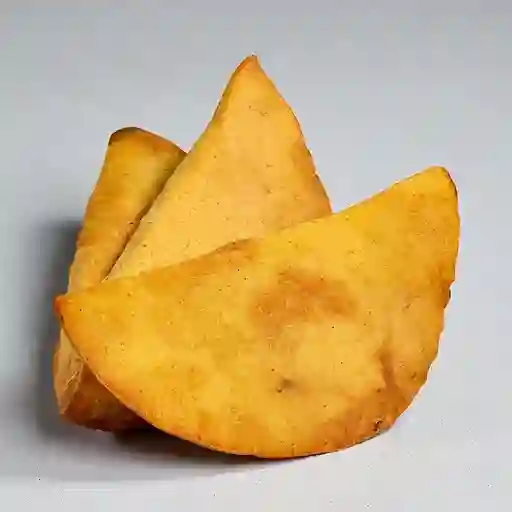 Maxi Empanada de Pollo y Plátano