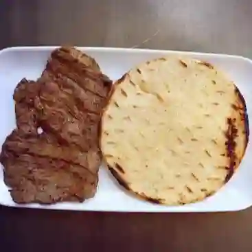 Arepa con Carne de 100gr