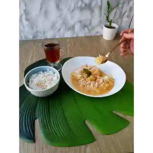 Curry de Camarones+te