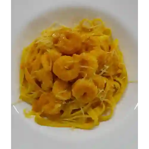 Fetuccini a la Huancaína con Camarones