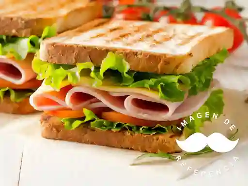 Croissant Sandwiche Mozarella Jamón