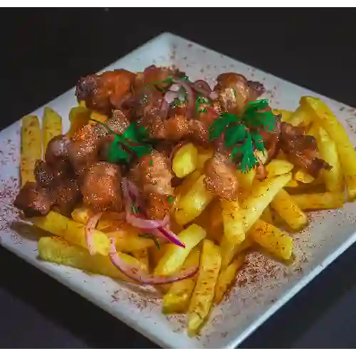 Francesa con Chicharrón Acevichado