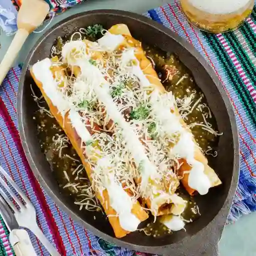 Flautas mexicanas de pollo