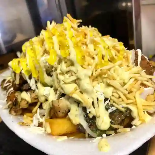 Salchipapa Salchipollo