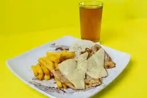 Pechuga Gratina + Arroz + Francesas