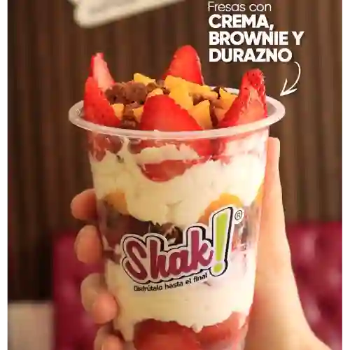 Fresas con Crema, Brownie y Durazno 14Oz