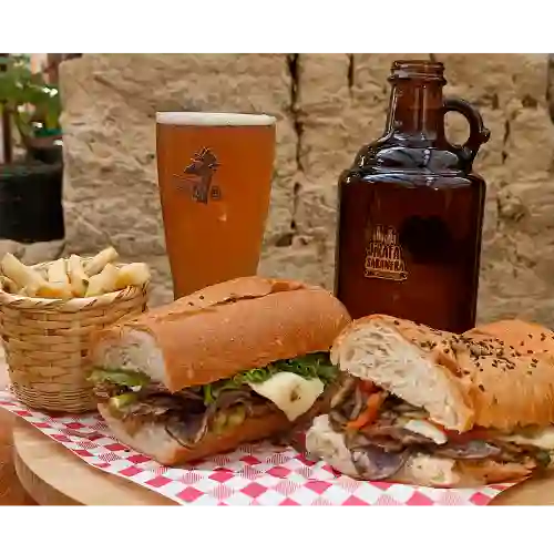 Combo  Sándwich Magola  Pareja Cervecera