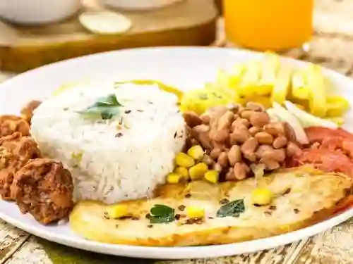 Almuerzo Corriente con Pechuga a la Plancha