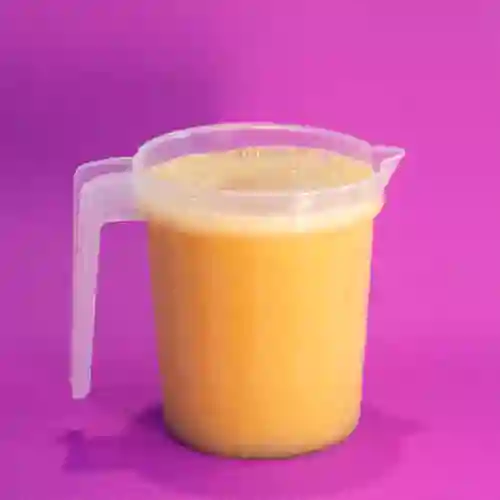 Jarra de Jugo en Agua