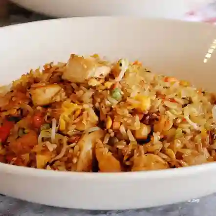 Yakimeshi de Pollo y Limonada