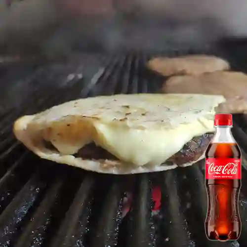 Combo Arepa Burger Casera + Coca Cola Original 400 ml