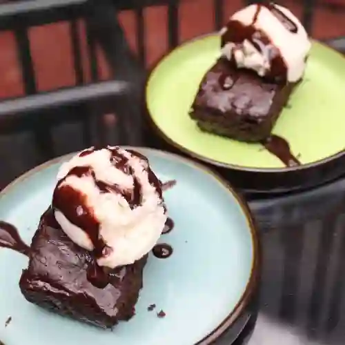 Brownie con Helado