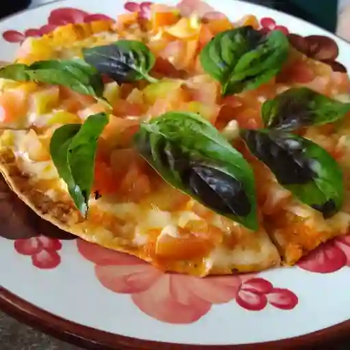Pizza Margarita Med.