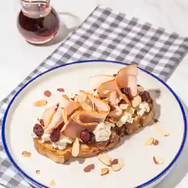 Tostada de Queso de Cabra