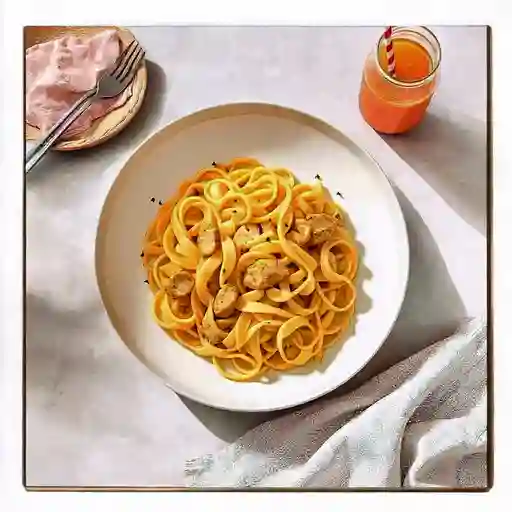 Pastas Fettuccini con Pollo
