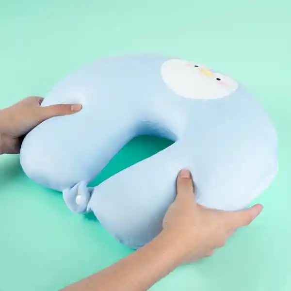 Almohada Para Viaje en Forma de u de Pingüino Miniso