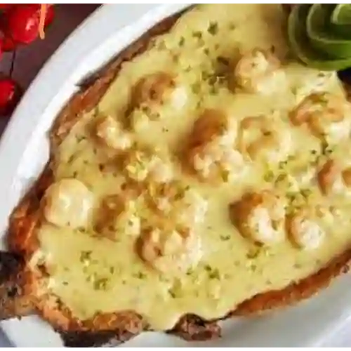 Trucha en Salsa de Camarones