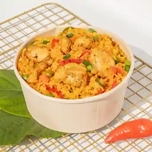 Arroz con pollo y bebida