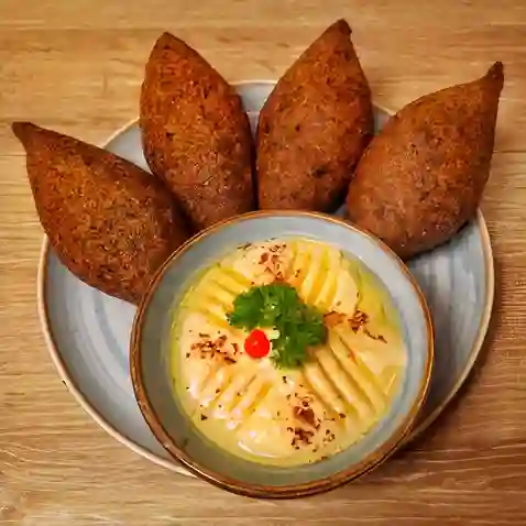 Quibbes X 4 + Hummus