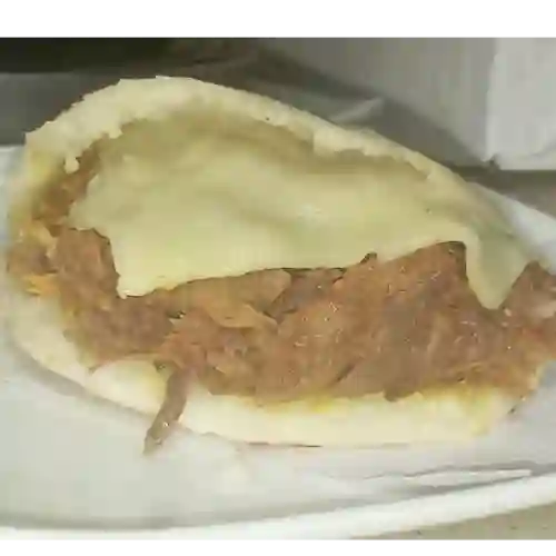 Arepa Carne y Queso
