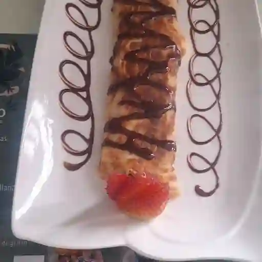 Crepe de banano, queso y chocolate
