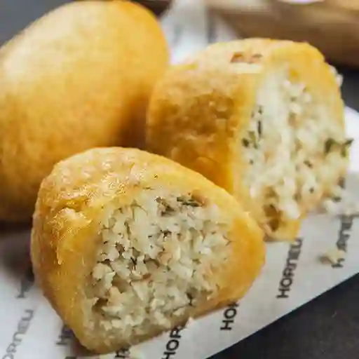 Empanada Yuca Arroz Pollo