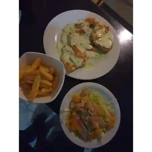 Filete de Pollo en Salsa Al Ajillo