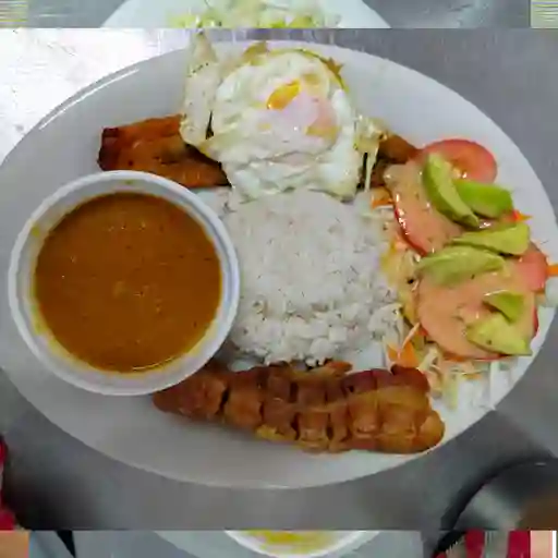 Bandeja chicharrón