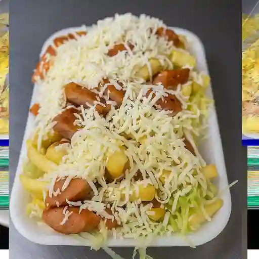 Salchipapa americana