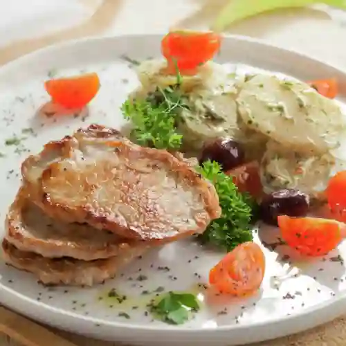 Menu Ejecutivo con Cerdo Asado