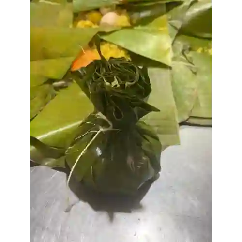 Tamal Tradicional con Copete