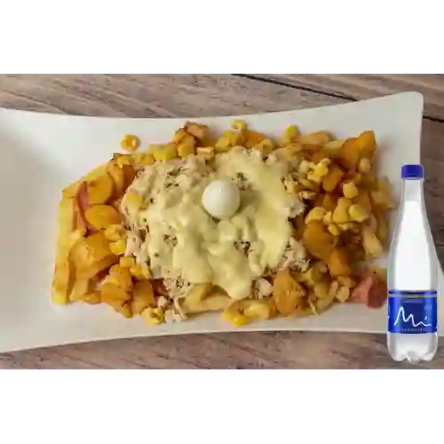 Combo Salchipapa Montañero + Manantial 600 ml