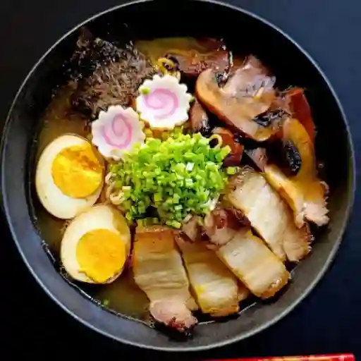 Ramen de cerdo
