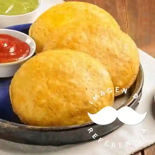 Arepa de Huevo y Pollo