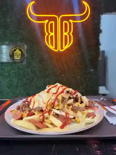 Salchipapa Tradicional