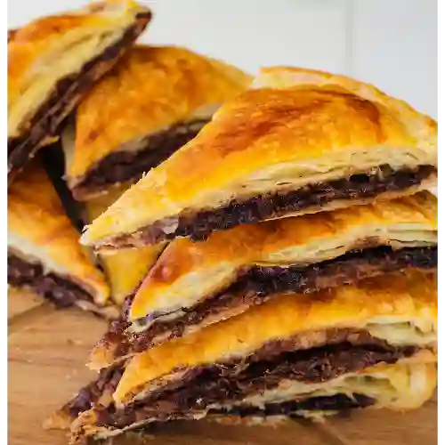 Pizza Hojaldrada Nutella (8 Porciones)