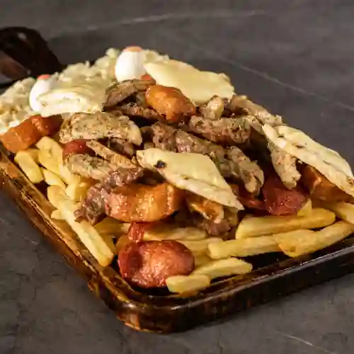 Picada Exclusiva Mediana + Limonada Personal