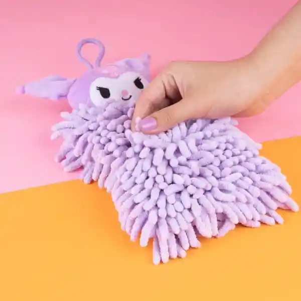 Toalla Para Manos Tipo Mechudo Kuromi Sanrio Morado Miniso