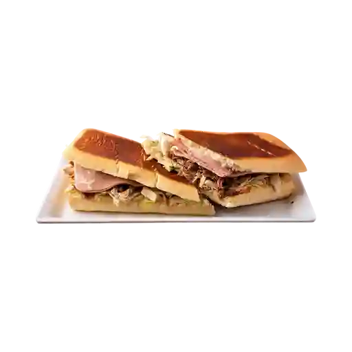 Sándwich Tres Carnes