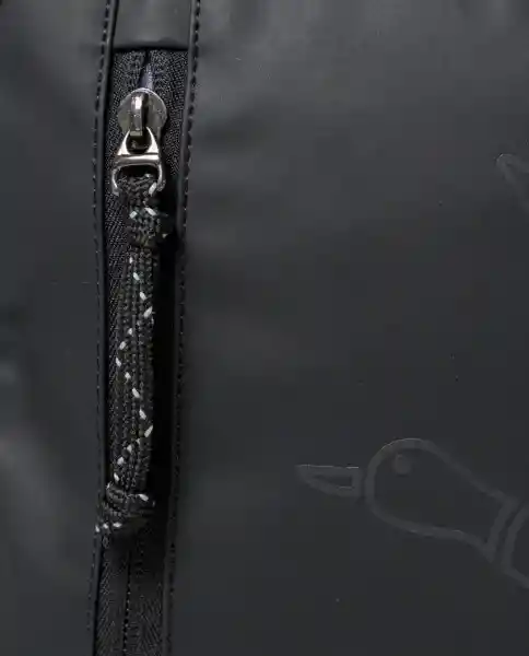 Bolso Manos Libres Negro Sombrío Ultraoscuro Chevignon