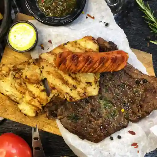 Asado Argentino (pollo, Res y Chorizo)