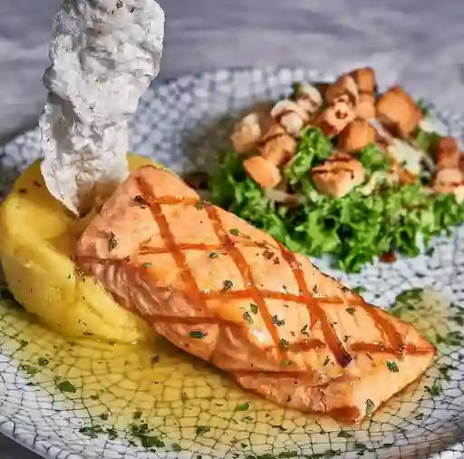 Salmon Noisette A La Parrilla