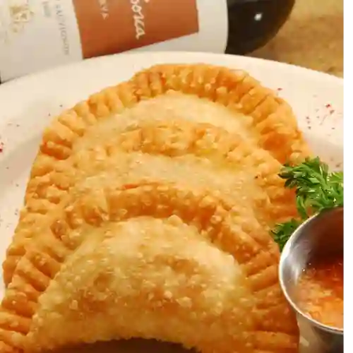 Empanada Arroz Pollo