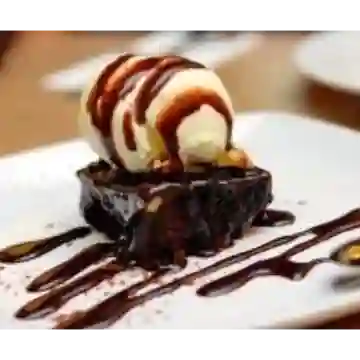 Brownie con Helado