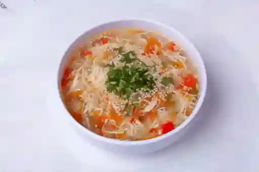 Sopa de Pollo con Vegetales