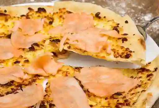 Pizza Bianca Di Salmone