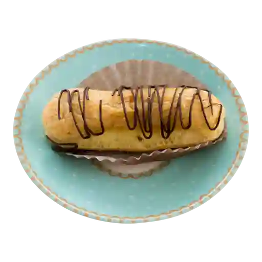 Eclair Crema Pastelera