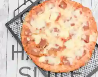 Pizza Jamón y Queso
